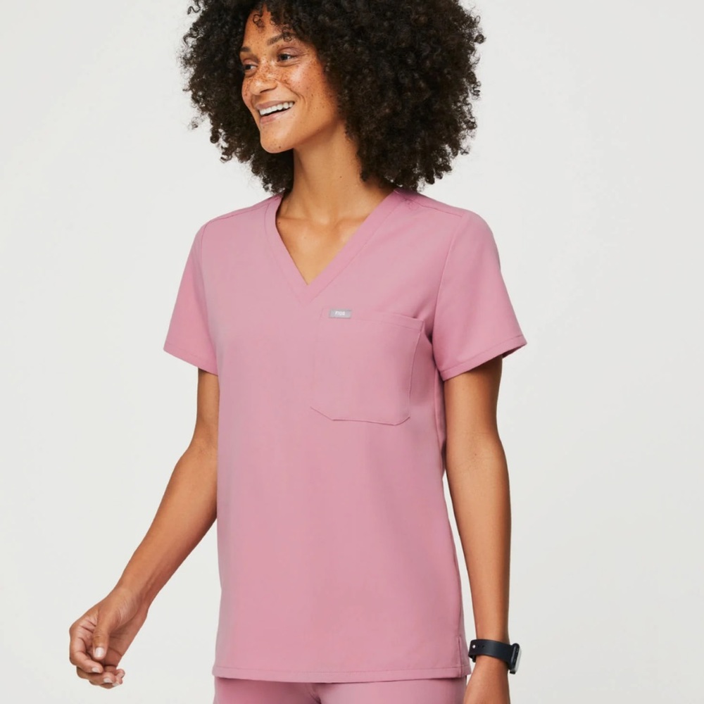 FIGS Chalk Pink Catarina - One-Pocket Scrub Top